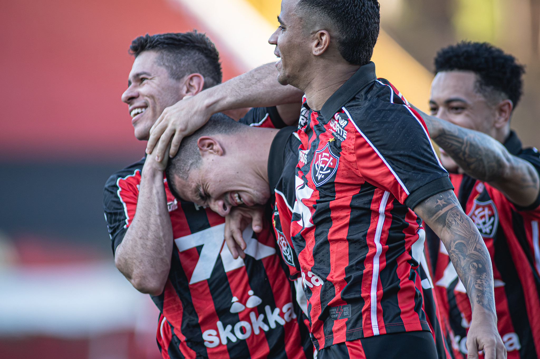 Vitória corre contra o relógio: janela é ampliada e diretoria ainda busca reforços para o Brasileirão