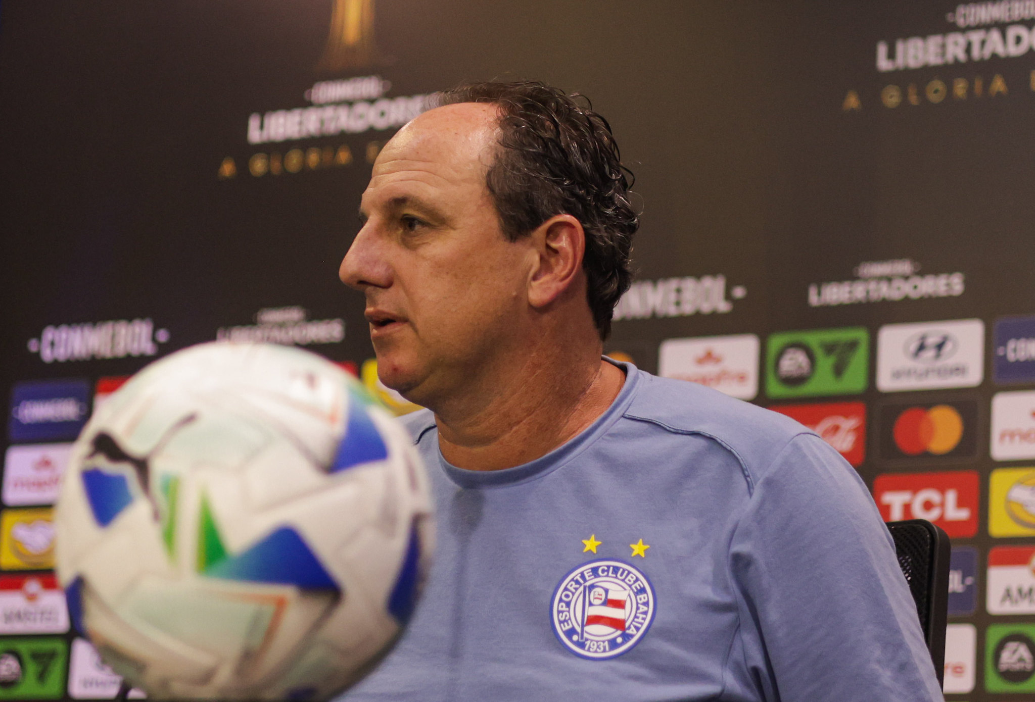 Frustração na Fonte Nova: Ceni chama queda do Bahia de “prejuízo gigantesco” e admite pior momento no clube