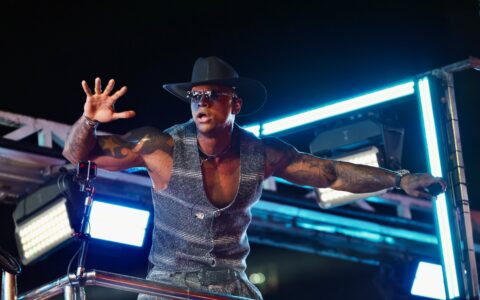 Imagem do post Aposta para o Carnaval? Nova música de Léo Santana é cantada em coro por multidão no Pipoco