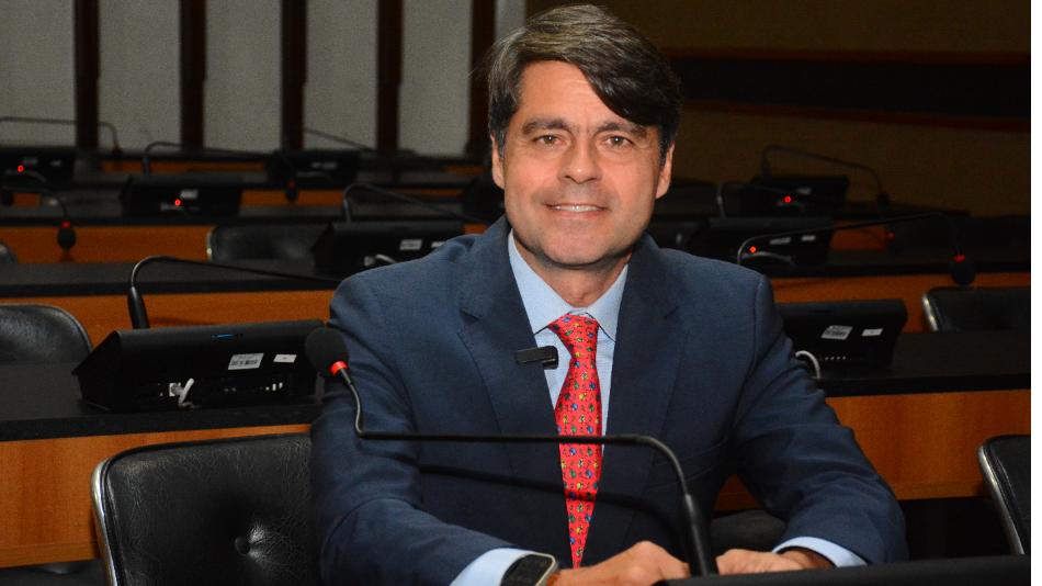 Proposta de “bueiros inteligentes” pode reduzir alagamentos em Salvador