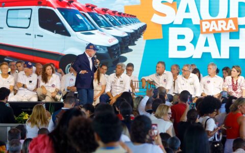 Imagem do post Lula e Jerônimo entregam mais de mil veículos e equipamentos de saúde na Bahia