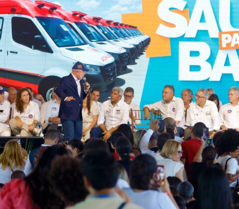 Imagem do post Lula e Jerônimo entregam mais de mil veículos e equipamentos de saúde na Bahia