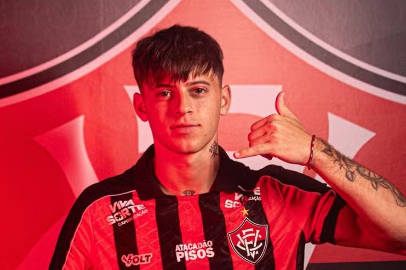 Vitória anuncia contratação de atacante argentino; entenda