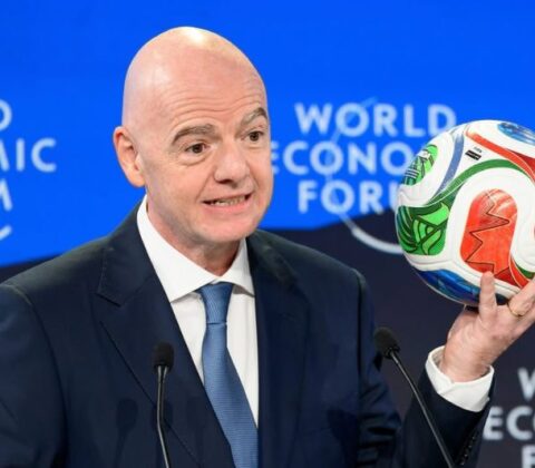 Imagem do post Presidente da FIFA avalia revogar suspensão da Rússia no futebol internacional