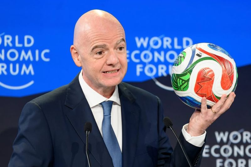 Imagem do post Presidente da FIFA avalia revogar suspensão da Rússia no futebol internacional