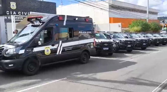 Polícia Civil recebe novas viaturas, armamentos e sistema de monitoramento