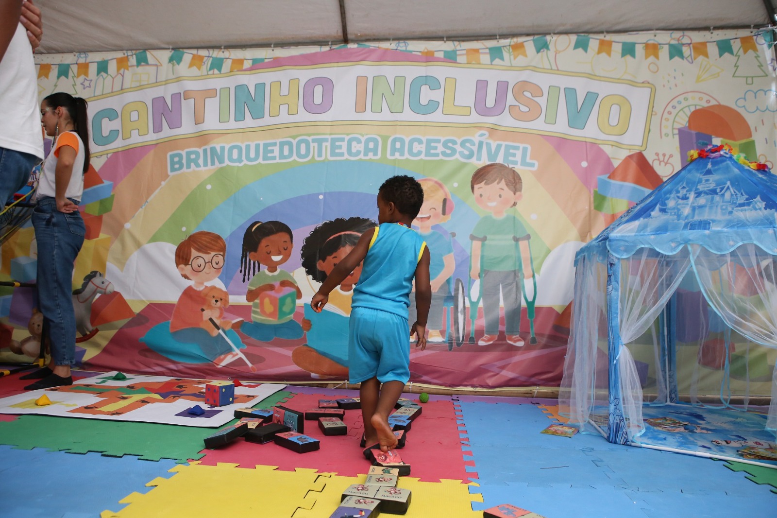 Camarote Acessível e Inclusivo da Prefeitura conta com espaço sensorial e primeira brinquedoteca PCD do país