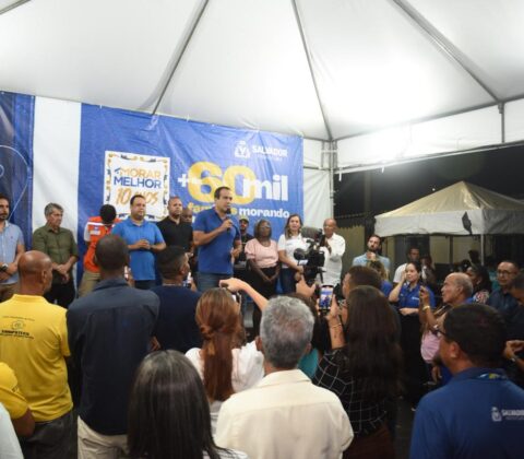 Imagem do post Prefeitura entrega 147 casas reformadas e transforma a vida de famílias em Cajazeiras XI