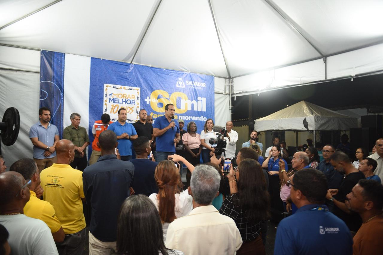 Prefeitura entrega 147 casas reformadas e transforma a vida de famílias em Cajazeiras XI
