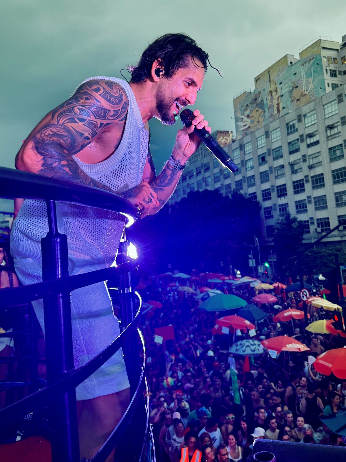 Banda Eva fecha Carnaval 2026 com estreia do Bloco Beleza Rara em BH