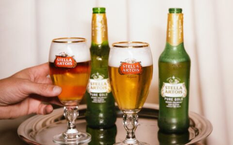 Imagem do post Ambev cresce 17% nas marcas premium no 4T25, responde por 100% da expansão do segmento e consolida liderança em 2025