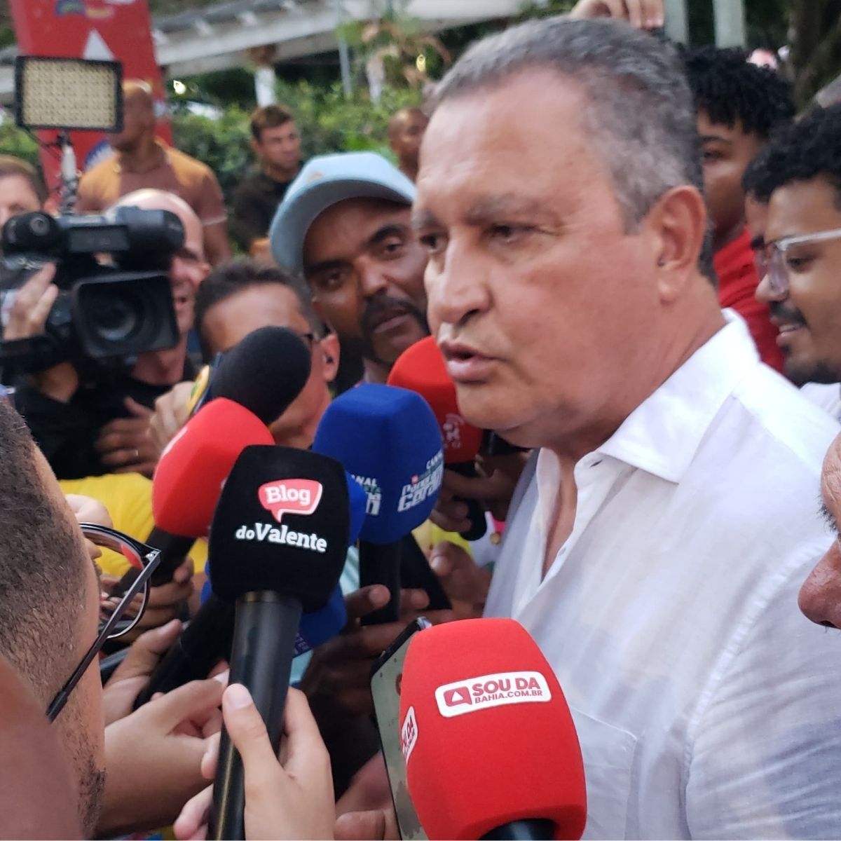 “Ele está de vento em popa”, diz Rui Costa sobre Lula no Carnaval de Salvador