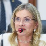 Ivana propõe mutirão de reconstrução mamária no interior da Bahia e mira redução de filas no SUS