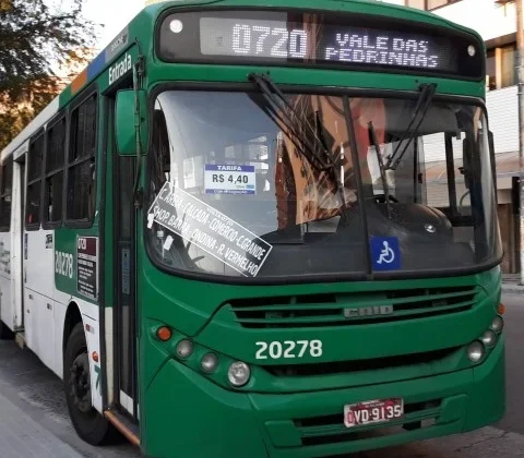 Imagem do post Tiroteio entre PM e traficantes do CV suspende ônibus no Vale das Pedrinhas