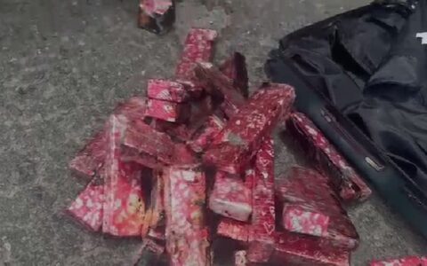 Imagem do post PRF apreende 22,7 kg de maconha em ônibus interestadual em Feira de Santana