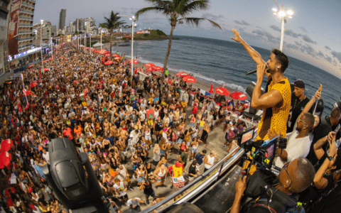 Imagem do post Parangolé explode no Furdunço e esquenta Carnaval 2026