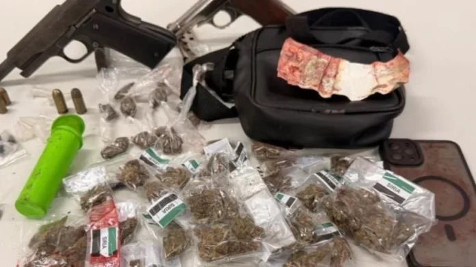 Dois suspeitos morrem após intensa troca de tiros com a Rondesp na Baixa Fria