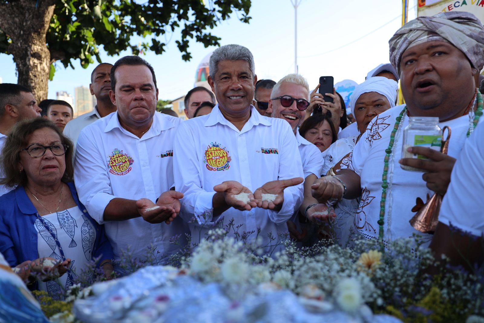 “Meu pedido é força para combater a fome”, diz Jerônimo durante Festa de Iemanjá