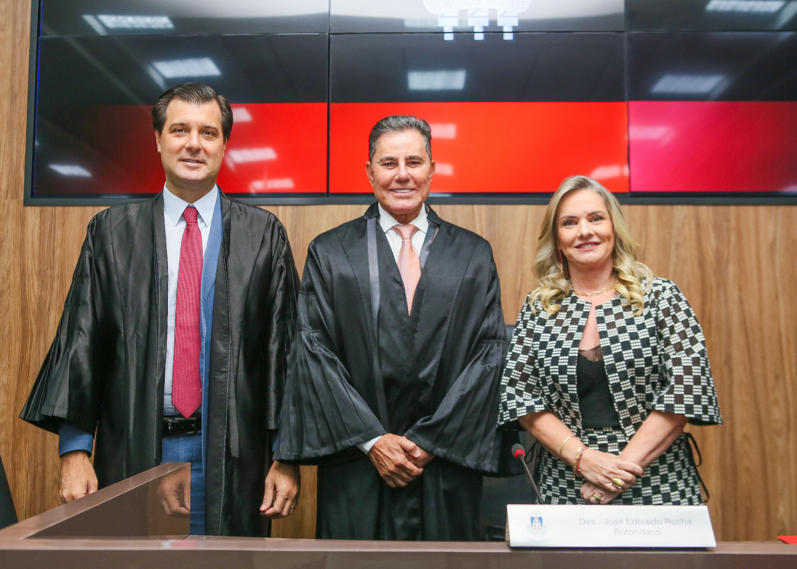 “Cerimônia de posse administrativa da Mesa Diretora marca novo ciclo do Judiciário baiano”, destaca presidente da ALBA