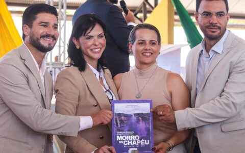 Imagem do post Prefeitura de Morro do Chapéu lança livro inédito sobre a história e a geografia do município para uso nas escolas