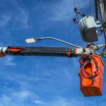 Prefeitura conclui instalação de 56 lâmpadas de LED pelo Programa Banho de Luz em Vilas do Atlântico e Pitangueiras