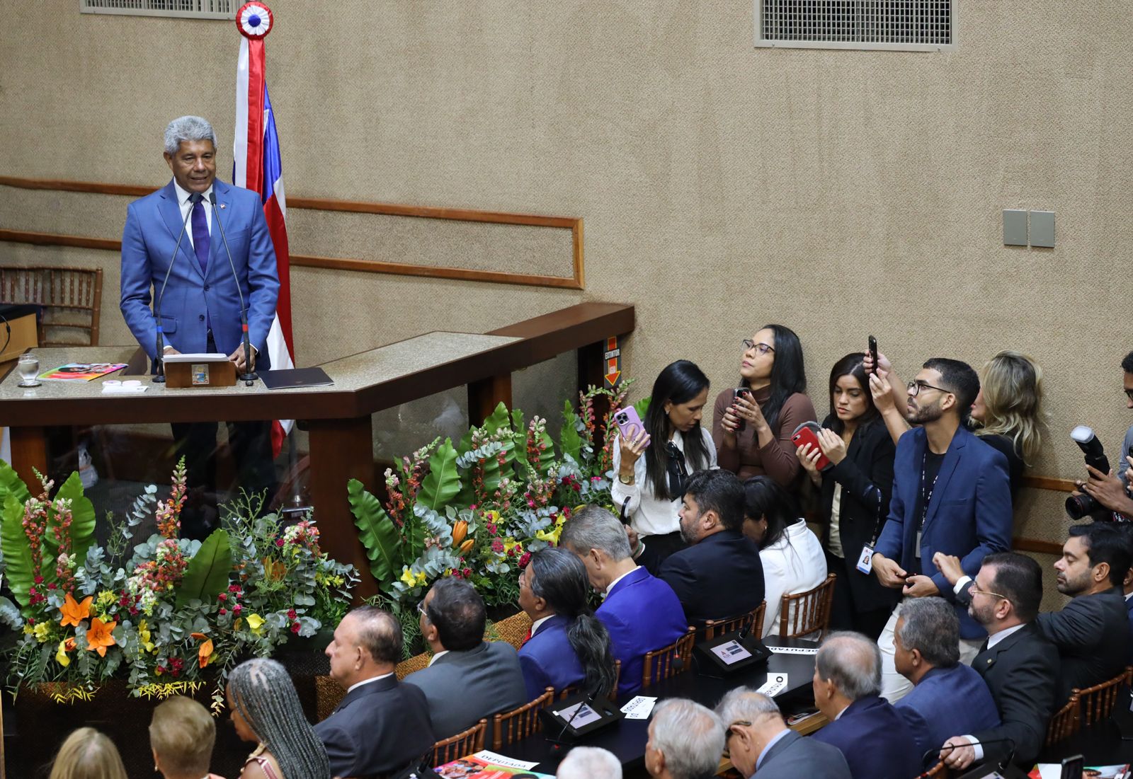 Na Alba, Jerônimo anuncia investimento histórico de R$ 34,1 bilhões na saúde da Bahia