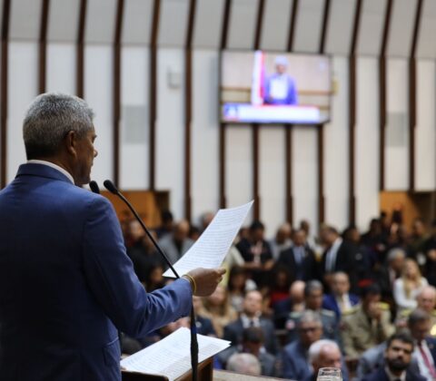 Imagem do post Jerônimo destaca prioridades do Governo na reabertura legislativa da Alba