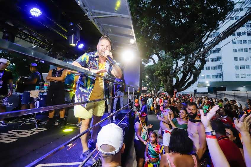 Furdunço abre pré-Carnaval de Salvador com 57 atrações neste sábado