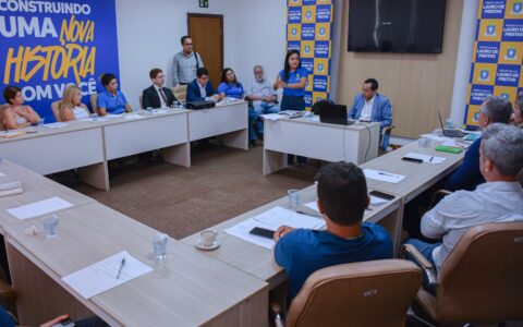 Imagem do post Prefeita Débora Regis ouve associações e cria comissão para tratar do IPTU 2026