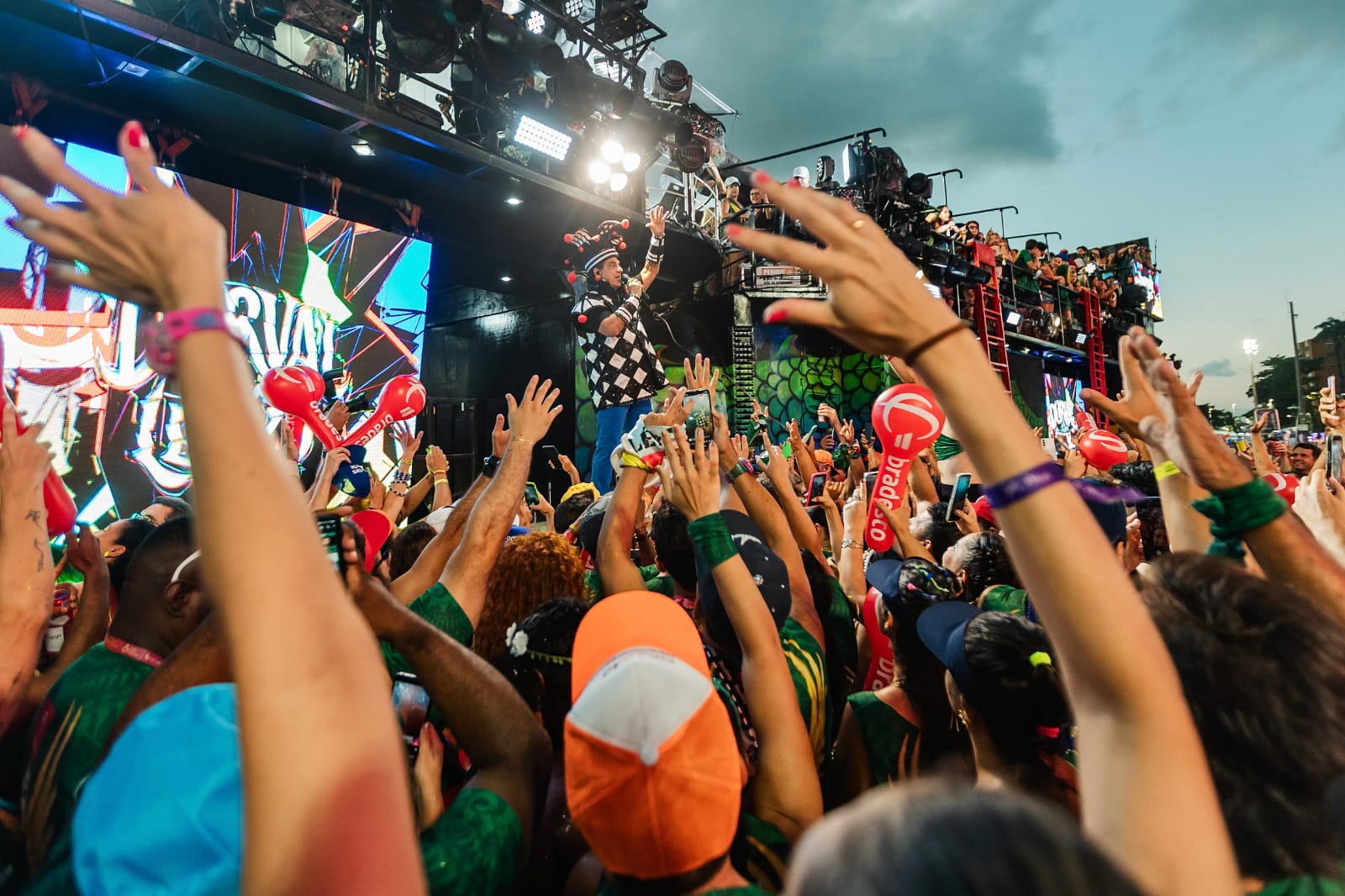 Bloco Me Abraça: veja datas, circuito e como garantir abadá