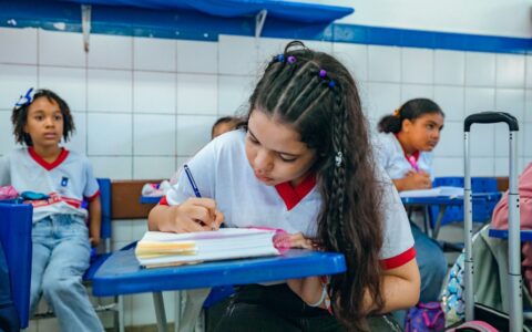 Imagem do post Ano letivo começa com mais de 25 mil alunos na rede municipal de Lauro de Freitas