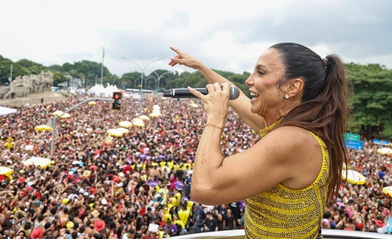 Ivete comanda Coruja e 99Food promete surpresa na avenida