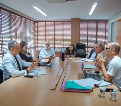 Imagem do post Prefeita de Lauro de Freitas discute IPTU 2026 com empresários e associações