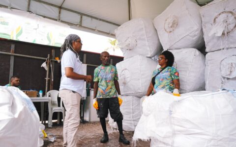 Imagem do post Projeto no Carnaval da Bahia fortalece renda de catadores e recebe investimento milionário