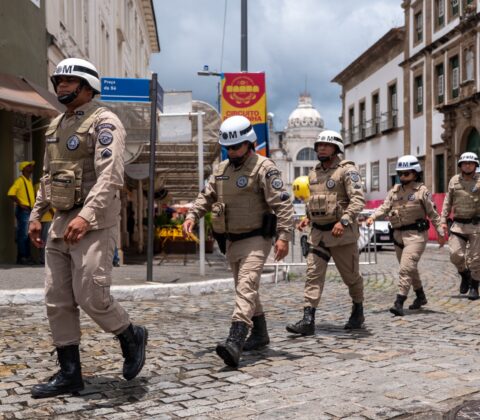 Imagem do post Polícia Militar disponibiliza atendimento em cinco idiomas na folia; veja onde