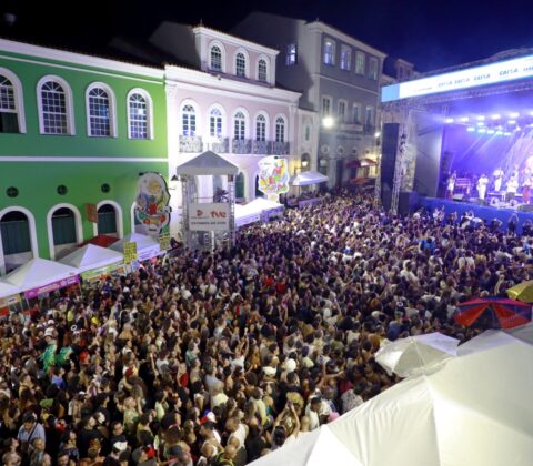 Imagem do post Jerônimo destaca cultura e inclusão na abertura do Carnaval do Pelourinho