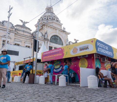 Imagem do post Centro Nelson Mandela recebe denúncias de racismo no Circuito Batatinha durante o Carnaval