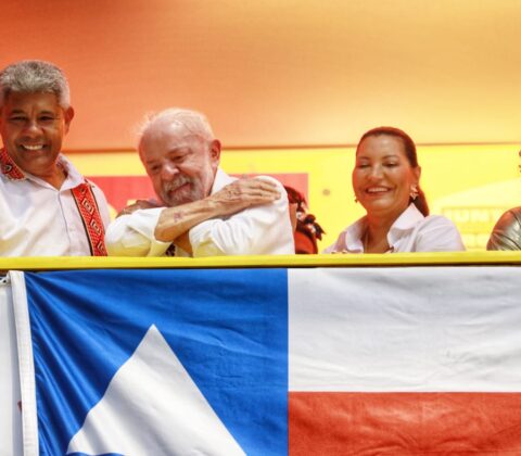 Imagem do post Ao lado de Lula, Jerônimo acompanha Carnaval no Campo Grande e destaca inclusão