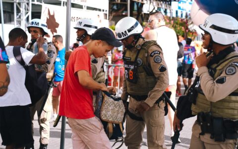 Imagem do post Carnaval da Bahia 2026 tem reforço histórico de segurança com tecnologia e 36 mil agentes