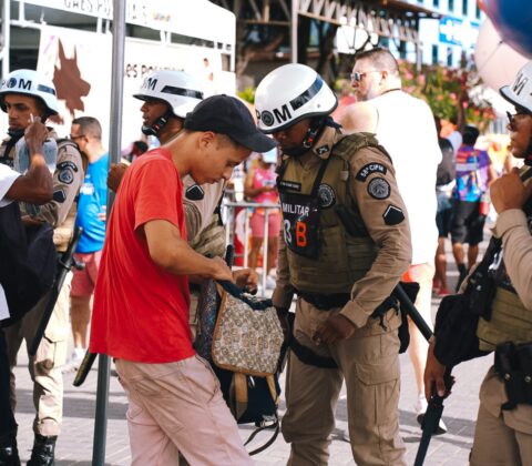 Imagem do post Carnaval da Bahia 2026 tem reforço histórico de segurança com tecnologia e 36 mil agentes