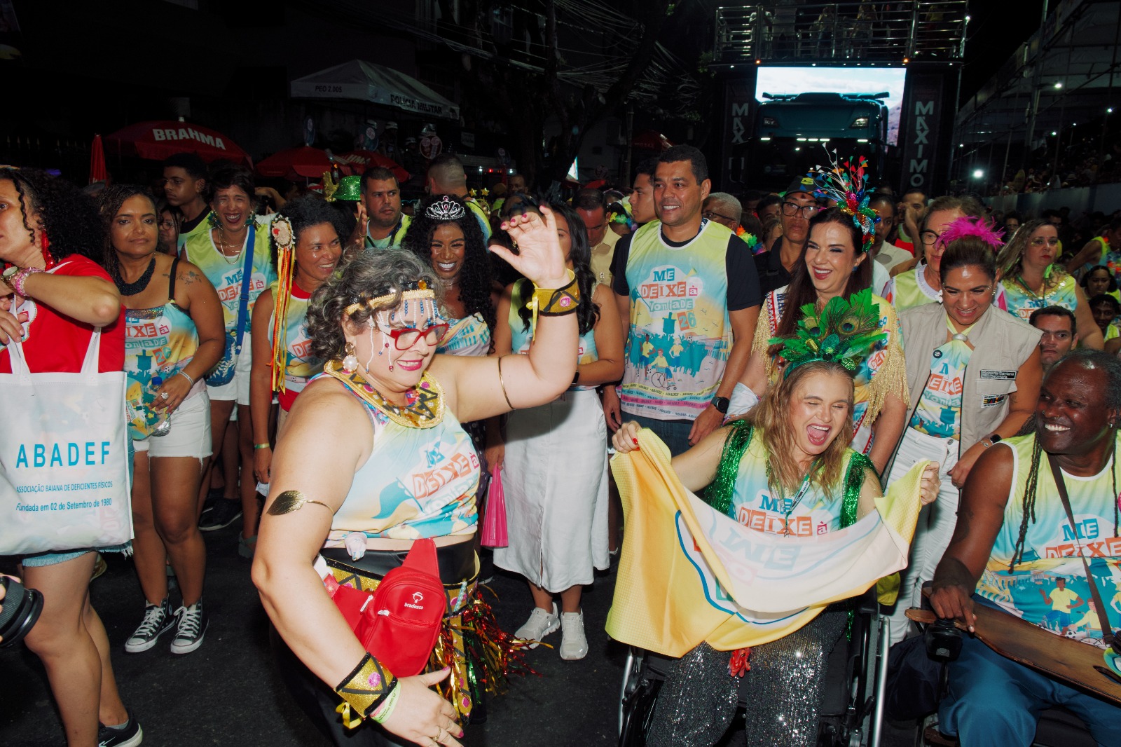 Bloco “Me Deixe à Vontade” reforça inclusão e emociona foliões no Carnaval de Salvador