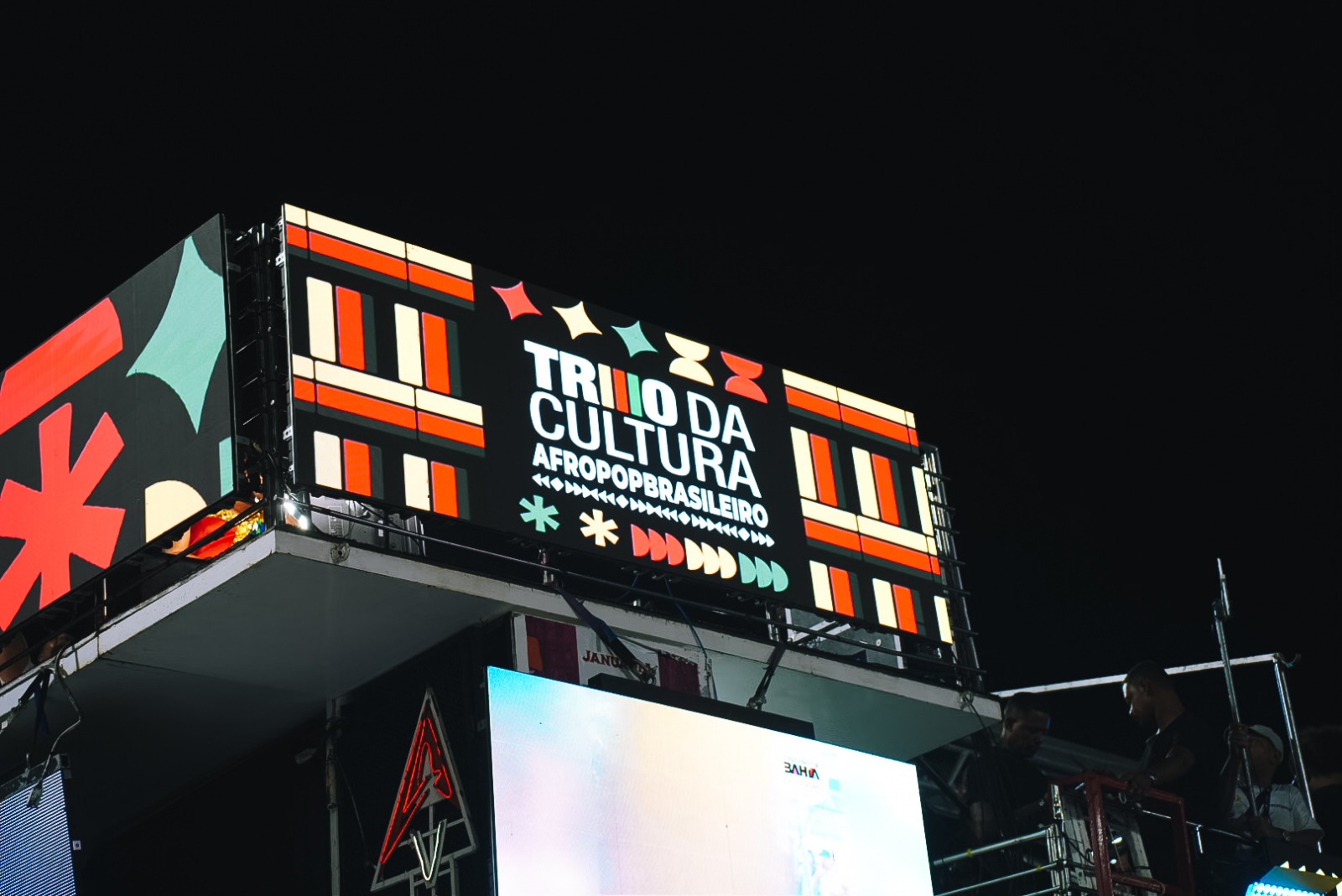 Trio da Cultura transforma Barra-Ondina em palco de tradições e diversidade no Carnaval de Salvador