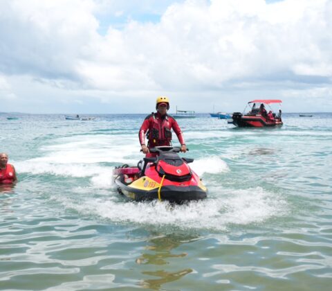 Imagem do post Bombeiros fazem alerta no Carnaval: mistura de álcool e mar aumenta risco de afogamentos