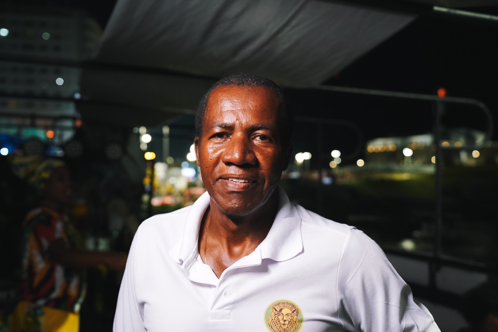 Ouro Negro: Bloco Afro Muzenza desfila história e resistência no Circuito Dodô