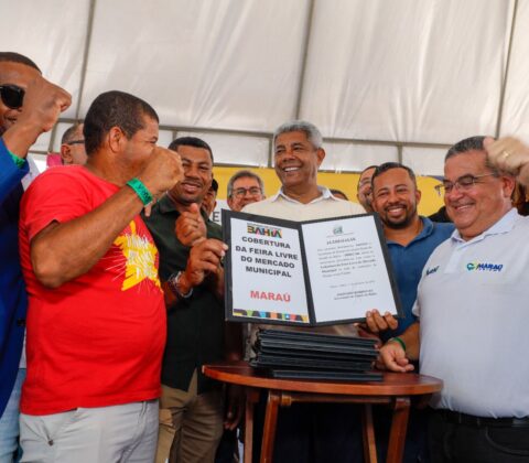 Imagem do post Governador leva mobilidade, apoio ao campo e moradia para o povo de Maraú