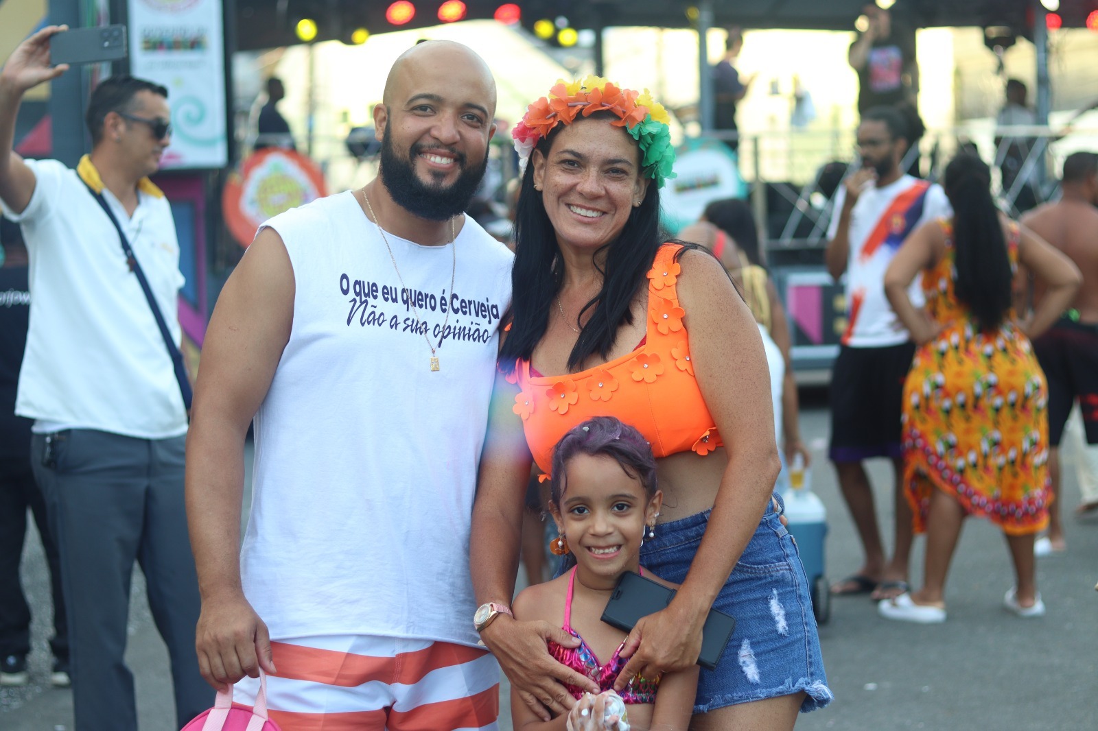 Carnaval da Ribeira lota ruas, reúne famílias e vira símbolo de folia inclusiva