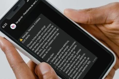 Alerta de chuvas intensas chega por WhatsApp a mais de 600 mil pessoas na Bahia
