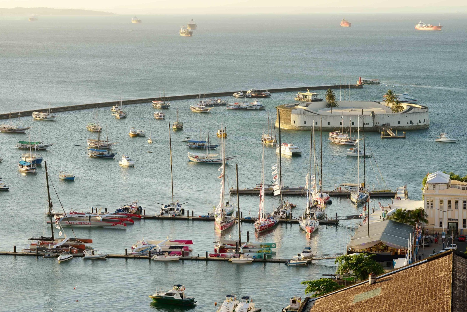 Salvador estuda transporte aquático na Baía de Todos-os-Santos