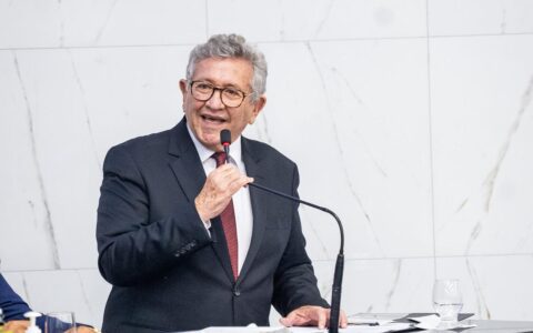 Imagem do post Caetano faz balanço do governo e revela prioridades para 2026 na abertura da Câmara