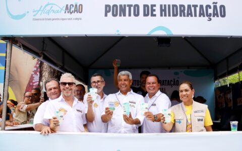 Imagem do post Carnaval do cuidado: governador visita Ilha de Hidratação no Campo Grande e destaca importância da ação